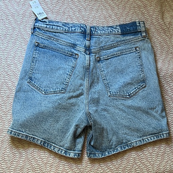 NWT Abercrombie & Fitch Blue Jean 7” Dad Shorts Y2K style vintage feel Sz 32/ 14 - Picture 2 of 5
